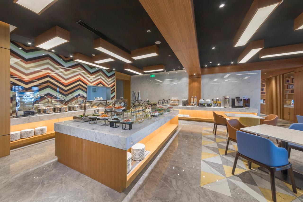 Holiday Inn Express Qingdao Chengyang Central By Ihg Exterior photo