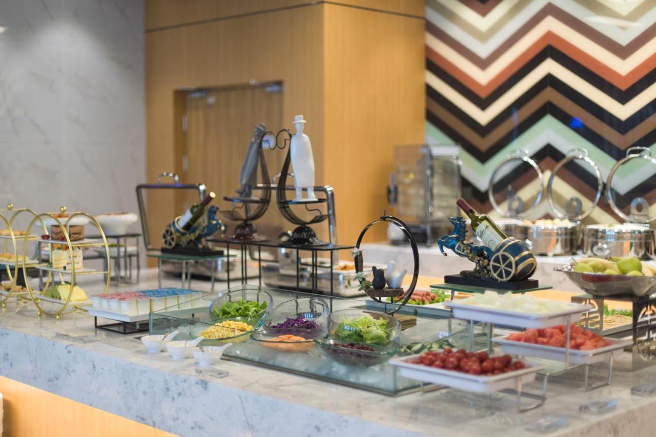 Holiday Inn Express Qingdao Chengyang Central By Ihg Exterior photo