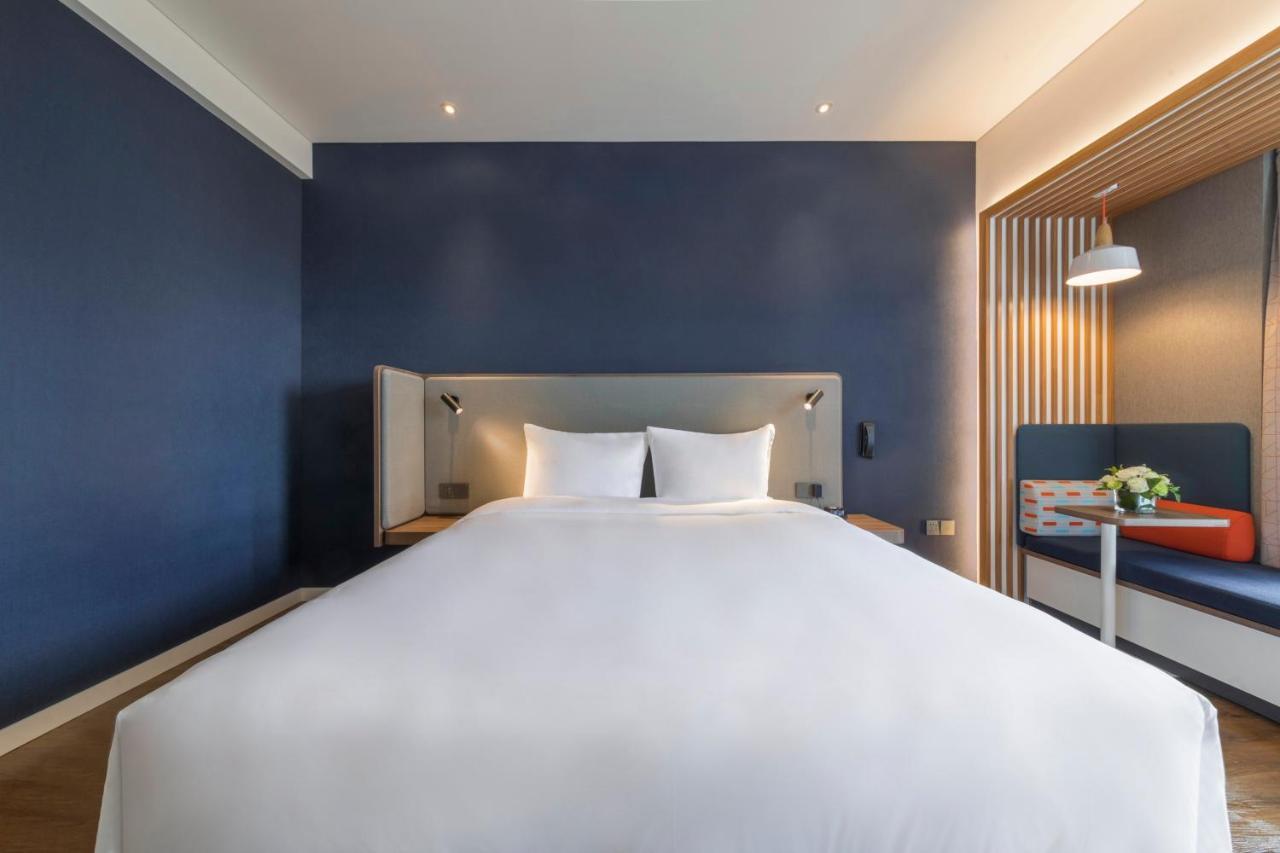 Holiday Inn Express Qingdao Chengyang Central By Ihg Exterior photo
